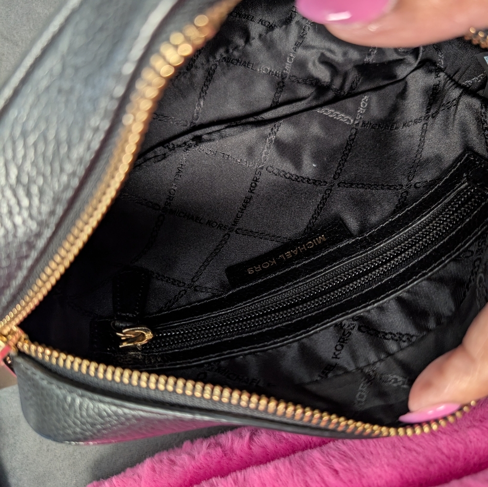 Michael Kors Black Crossbody Bag - Picture 4 of 5